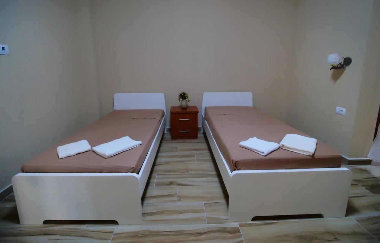 Hanna & Solei Hotel 베라트 외부 사진